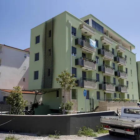 Apartmán With Wifi Stobrec, - 19767 Split